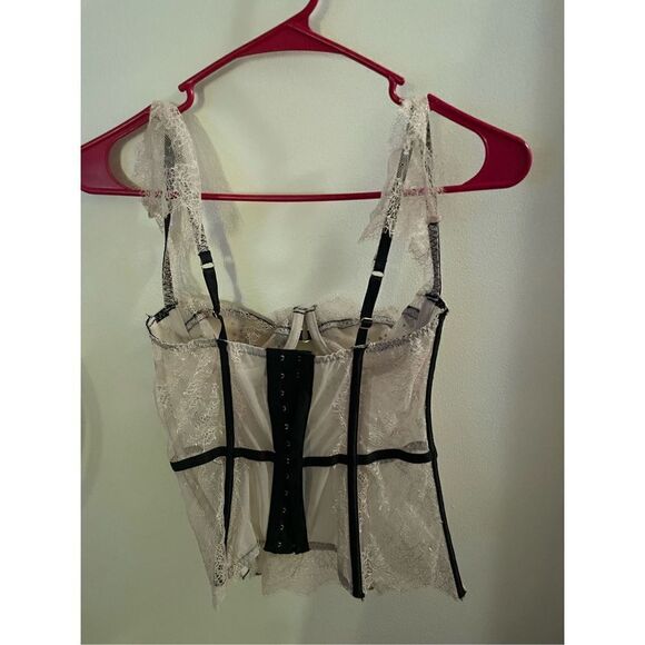 Victoria’s Secret Camisole (34B) - Picture 4 of 4